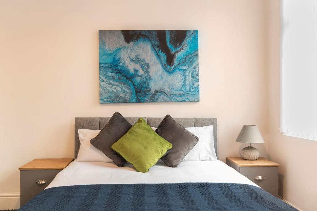3-Bedroom Home In Liverpool L15 With Free Parking Kültér fotó